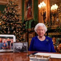 Queen Admits 'Bumpy' Year in Christmas Message