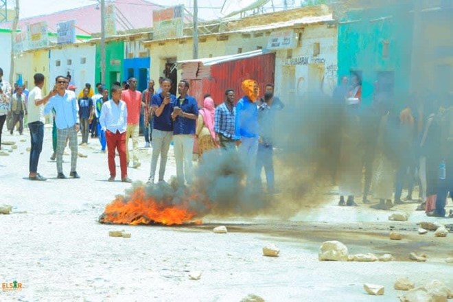 Banaan Bax Mar Kale Ka Dhacay Magaalada Ceerigaabo