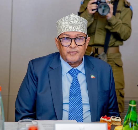 Madaxweyne Cirro: 