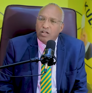 "Muuse Biixiyow Xisbiga Kulmiye gacantaada kuma jiro, Maxamed Kaahin ayaa..."Guddoomiye Samaale. DAAWO