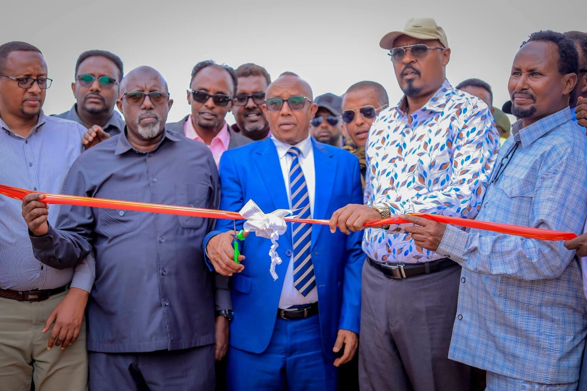 Wasiirka Biyaha oo Ceel Cusub ka Hirgeliyey Riyo-xidho