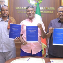 Rizqiga Alle iyo Kalsoonida Lagu Qabo Arsaaqda Eebbe