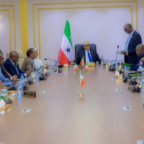 "Sida Madaxweyne Muuse Biixi u sheegay wasiirka, wuxuu yidhi hadii culays..." Wasiir hore Buuni DAAWO