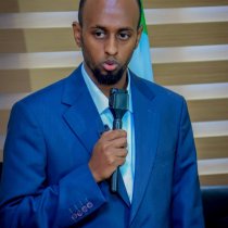 Bangiga Adduunka Iyo Xukuumadda JSL Oo Ka Wadahadlay Dardargelinta Mashaariicda Horumarinta Jidadka