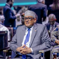 WAR DEGDEG AH: Madaxwayne Muuse Biixi Oo Xalay Koomo Galay