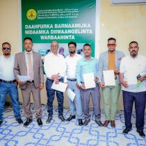 Wasaaradda Warfaafinta Oo Telefishannada Dalka Kala Hadashay Xoojinta Iskaashiga Warbaahinta