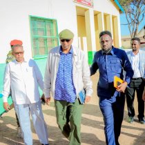 Wasiirka Beeraha Somaliland Oo Booqday Xarunta Wasaaradda Ee Gobolka Togdheer