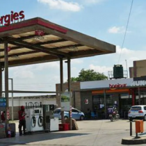 Wiil uu dhalay madaxweynihii hore ee Zambia ayaa lagu amray inuu dhiibo 79 baabuur iyo guryo uu xaday.