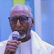 Koox ka kooban 59 qof oo cadaan ah oo u dhashay dalka Koonfur Afrika ayaa gaaray dalka Mareykanka, halkaasi oo la doonayo in lagu siiyo sharci qaxootinimo.
