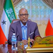 Bulshada Caasimada oo Xukuumada ka Codsaday in la Sameeyo Xeerar lagu Xakameeyo Baraha Bulshada !!!!
