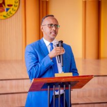 Suldaan Salmaan O Hore Baaq Uga Soosaaray Xalada Agabar DAAWO