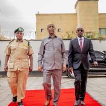 Wasaaradda Ganacsiga Somaliland iyo Ganacsatada oo Ka Wada Hadlay Saamaynta Xiisadaha Bariga Dhexe
