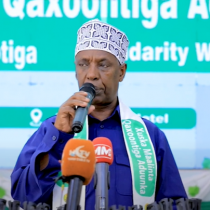 DEG DEG " Nin Madaxwaynihiisa ilaashanayaan ahay" Caaqil Jaambiir DAAWO