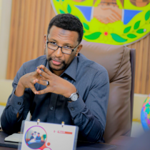 Wasiirka Warfaafinta JSL Oo Shir La Qaatay Agaasimeyaasha Waaxaha Si Loo Dardargeliyo Shaqada