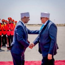 "Madaxweynuhu guul taariikhi ah ayuu ka soo hooyoy Isra'iil" Shacabka soodhaweynaya Madaxweyne Cirro DAAWO