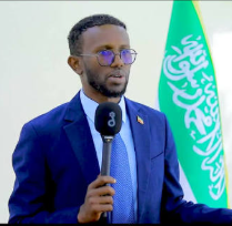 Wasiirka Cusub ee Biyaha Somaliland iyo Ku-xigeenkiisa oo Kormeer ku Tagay Xarunta Wasaaradda