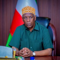 DEG DEG: Madaxweyne Ku-xigeenka Somaliland Oo Hambalyo U Diray Shaqaalaha