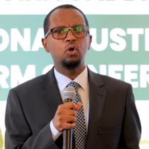 Maxaabiista laascaanood waxaanu ku soo Daynaynaa nabad ama...'' Wasiirka Gaashaandhiga JSL DAAWO