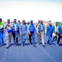 Dhismaha Jidadka iyo Dedaalada Horumarineed ee Xukuumada
