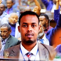 DAAWO: Somaliya oo Xabsiga dhigtay Saraakiil Ciidan