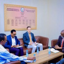Wasiirro ka Tirsan Xukuumadda Somaliland oo Ceerigaabo Kulan Nabadeed kula Qaatay Odayaasha Bariga Sanaag