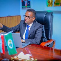 Wasiirka Arrimaha Gudaha Somaliland oo kulamo nabadeed ka wada Awdal iyo Selel &ndash; Odayaasha Fiqi-aadan oo ballanqaad sameeyey