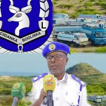 Nin si khaldan Maraykanka looga soo mastaafuriyay oo celintiisa laba Madaxweyne isku haystaan. DAAWO