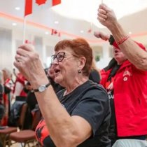 Saadaasha oo tilmaamaysaa in Alberta ay si aqlabiyad leh ugu codeysay inay kasii mid ahaato Canada
