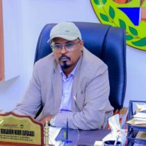 Wasiirka Gaadiidka oo Kulan la Qaatay Ganacsatada iyo Iskaashatada Gaadiidka Xamuulka ee Lawyo-cad iyo Saylac