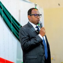DEG DEG: Wasaaradda Biyaha Oo Joojisay Mashaariic Aan Sharci Haysan