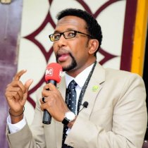 Wasiirka Warfaafinta Somaliland Oo Shirkadaha Laydhka U Diray Digniin La Xidhiidha Roobabka