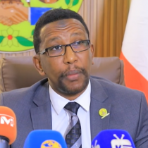 Wasiirka Warfaafinta Somaliland Oo Shaaciyey Qorshe Dib Loogu Hawlgelinayo Tiyaatarka Qaranka