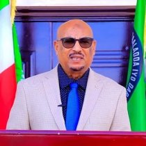 Maxaa Damiinka Kaa Dhigay, Maantuun Is Daba Qabo ( Abdi-Shotaly).