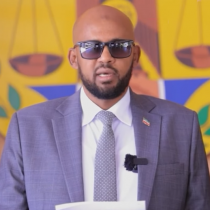 Xabdii Oo Dhacaysa Ayuu Gacma Dheere Yidhi Gala Alle Dilaa Dhinte Wacdaraha Snm"Muj Suldan Jimcale DAAWO