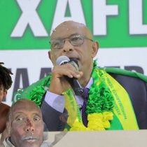 " Waa in qof kasta dadaal ku bixiyo sidii Cabdiraxmaan Cirro madaxweyne u noqon lahaa " Maayar Mooge DAAWO