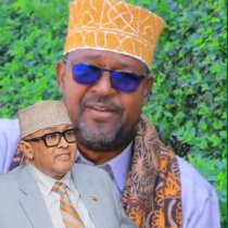 Suldaan Sahal Iidle oo Madax-dhaqameedka ugu Baaqay Xoojinta Nabadda iyo Taageerada Xukuumadda