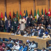 Guddoomiyaha Gobolka Awdal iyo Maayirka Boorama oo Kormeeray Dhismaha Garoonka Kubadda Koleyga