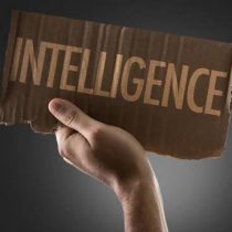 Maxay yihiin caadooyinka iga dhigi kara qof caqli badan iyo kuwa aan iga dhigi karin?