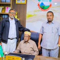 Wasiir Ku-xigeenka Waxbarashada Somaliland oo Ceerigaabo ka wada-hadlay dhismaha Dugsiga Farsamada Gacanta