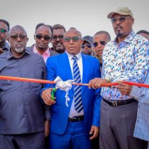 Wasiirka Biyaha oo Ceel Cusub ka Hirgeliyey Riyo-xidho