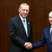 Armenian and Azerbaijani Leaders Spar in Front of Putin