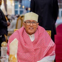 Deg Deg Waa In Kamarado Ganacsatadu Ku Xidho"Lamaha Amaanka Oo Digniin Adag Reer Hargaysana U Diray DAAWO