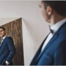narcissism= kaligii qumane/ Kaligii Fiicane. Kaligii is-cajabiye.