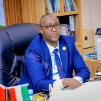 Wasiirka Beeraha oo Ballan-qaaday Qalab Casri ah oo Loo Gaadhsiinayo Allaybaday