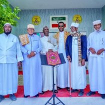 Taliyaha Ciidanka Booliska Somaliland Oo Saraakiil Tababar Usoo Xidhay.