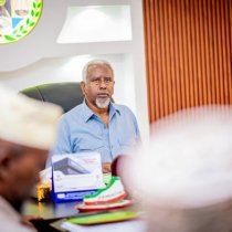 Rizqiga Alle iyo Kalsoonida Lagu Qabo Arsaaqda Eebbe