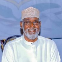 "Waa in ay isa soo dhiibaan kuwa wali leh federaalka ayaanu ka tirsanahay"Madaxweyne Deni DAAWO