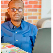 Xasan Sheekh Oo Si Uu Aqoonsiga Somaliland uga hor tago Maraykanka Dekedo U Balan Qaaday.
