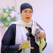 Waayaha Wakhtigan Iyo Waxa Socdda ( Abdi-Shotaly).