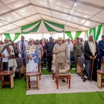 Madaxweyne Hadalkiisu Waa Dawo Ama Waa Cudur.